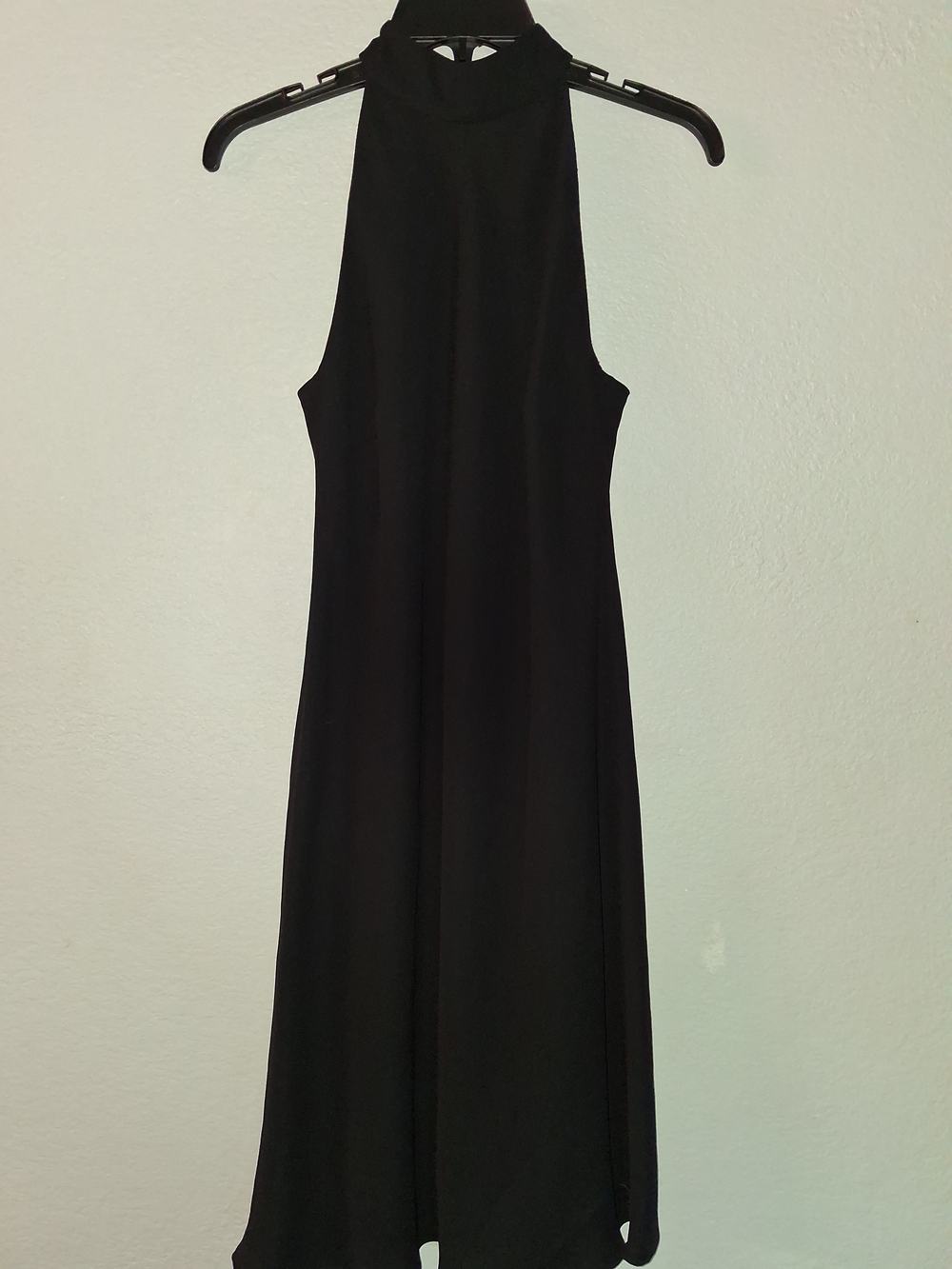Jones Wear Black Backless Halter Maxi Dress